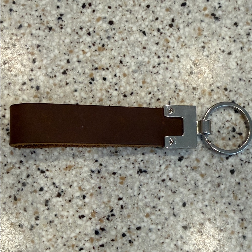 Land Rover Defender Brown Leather Key Holder - Picture 2 of 2